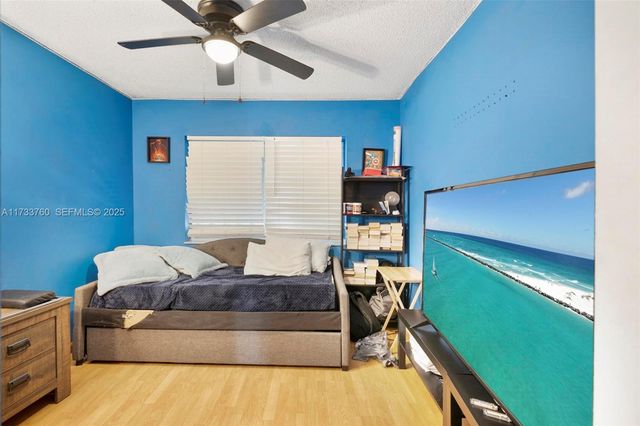 3275 NW 44th Street 3, Oakland Park, FL 33309