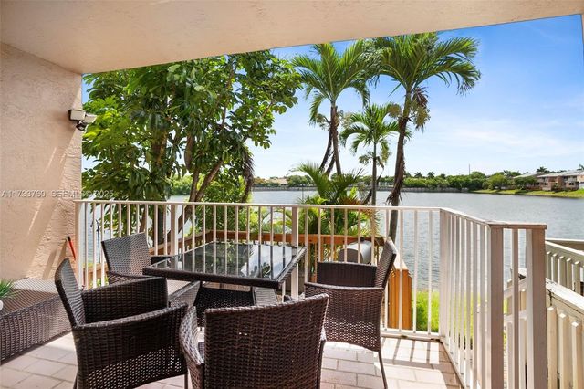 3275 NW 44th Street 3, Oakland Park, FL 33309