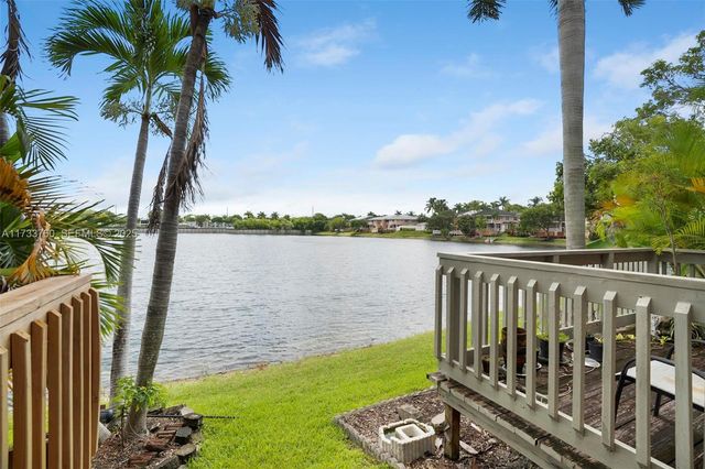 3275 NW 44th Street 3, Oakland Park, FL 33309