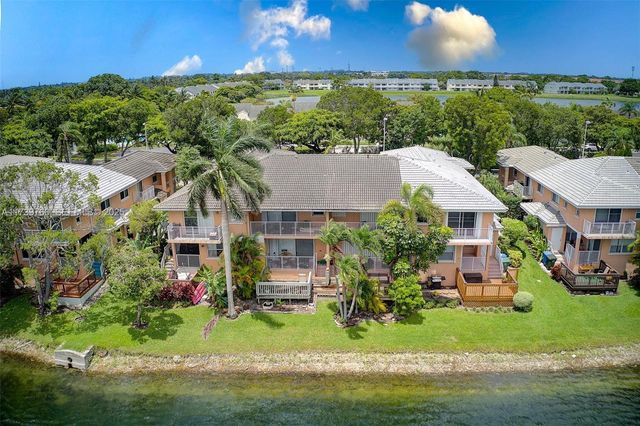 3275 NW 44th Street 3, Oakland Park, FL 33309