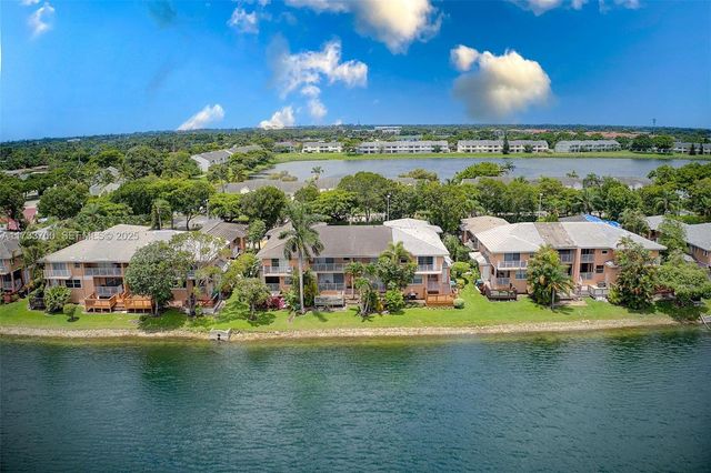 3275 NW 44th Street 3, Oakland Park, FL 33309