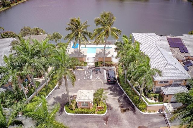 3275 NW 44th Street 3, Oakland Park, FL 33309