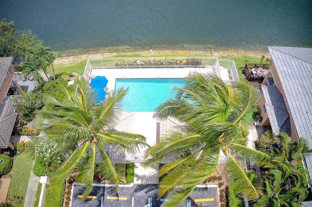 3275 NW 44th Street 3, Oakland Park, FL 33309
