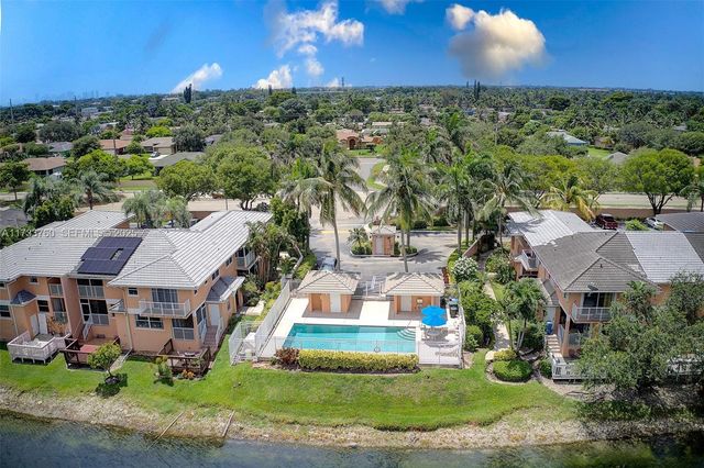 3275 NW 44th Street 3, Oakland Park, FL 33309