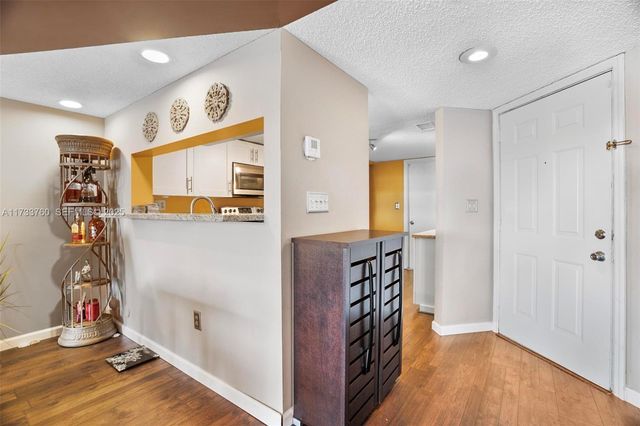 3275 NW 44th Street 3, Oakland Park, FL 33309