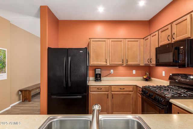 307 E CHEYENNE Road, San Tan Valley, AZ 85143