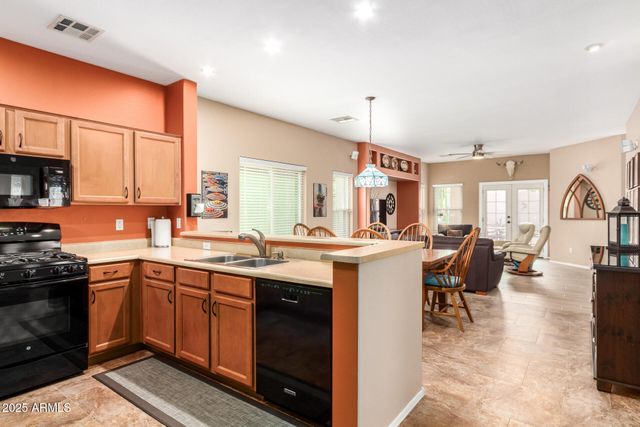 307 E CHEYENNE Road, San Tan Valley, AZ 85143