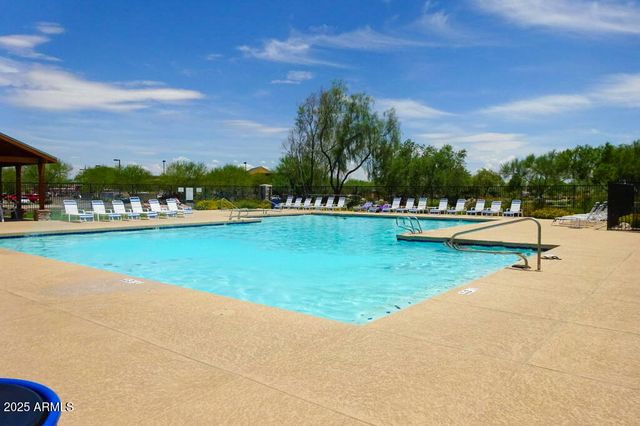 307 E CHEYENNE Road, San Tan Valley, AZ 85143