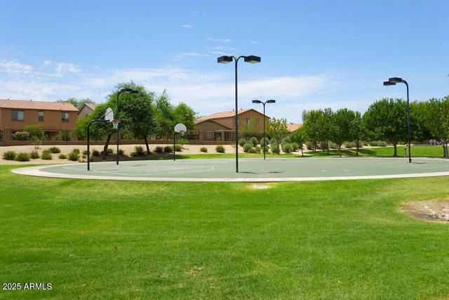 307 E CHEYENNE Road, San Tan Valley, AZ 85143