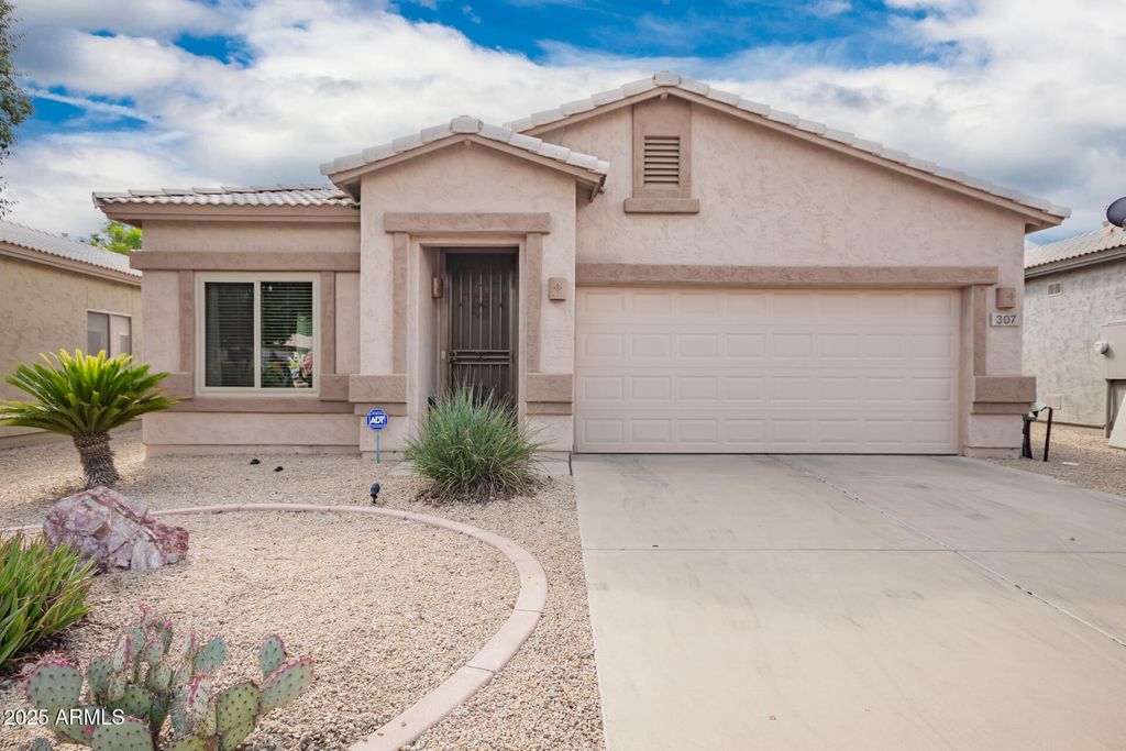 307 E CHEYENNE Road, San Tan Valley, AZ 85143