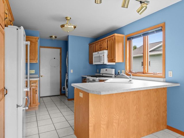 2312 Virginia DRIVE, Manitowoc, WI 54220