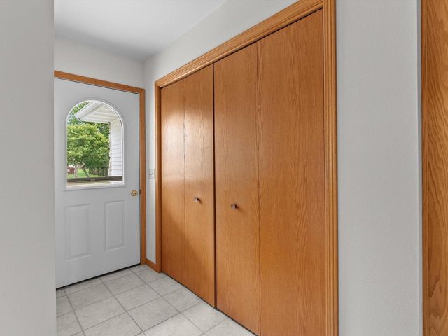 2312 Virginia DRIVE, Manitowoc, WI 54220