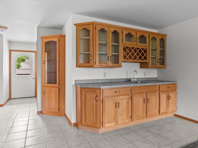 2312 Virginia DRIVE, Manitowoc, WI 54220