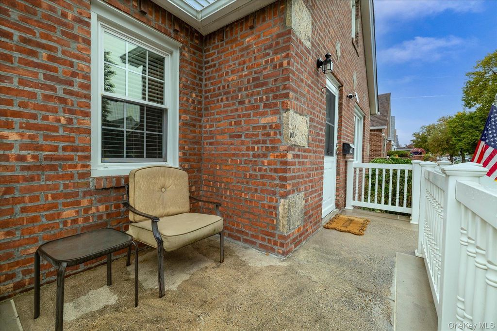 82-46 256th Street, Floral Park, NY 11004 — photo 3