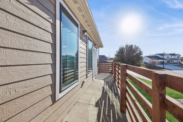 7508 W Shore Drive, The Colony, TX 75056