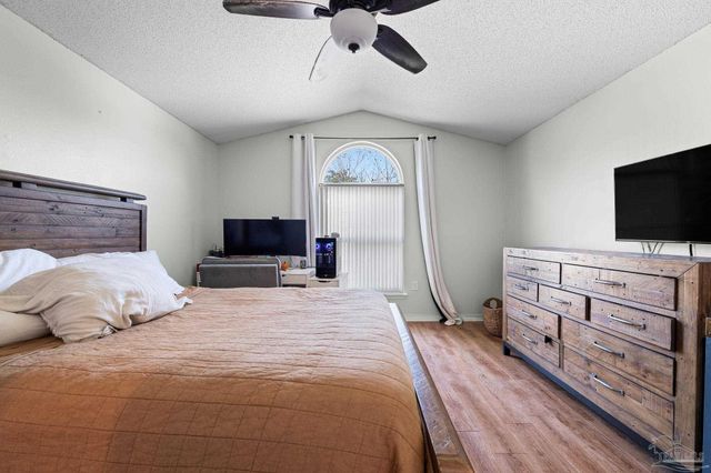 3660 Misty Woods Cir, Pace, FL 32571