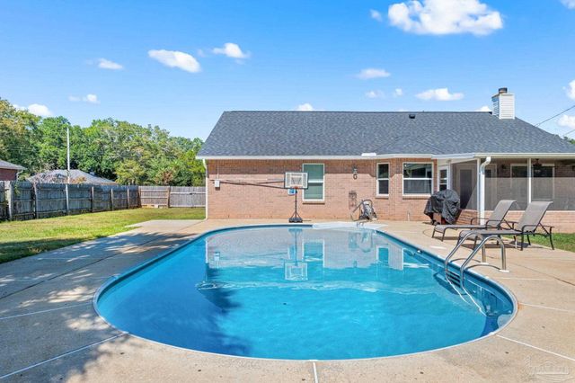 3660 Misty Woods Cir, Pace, FL 32571