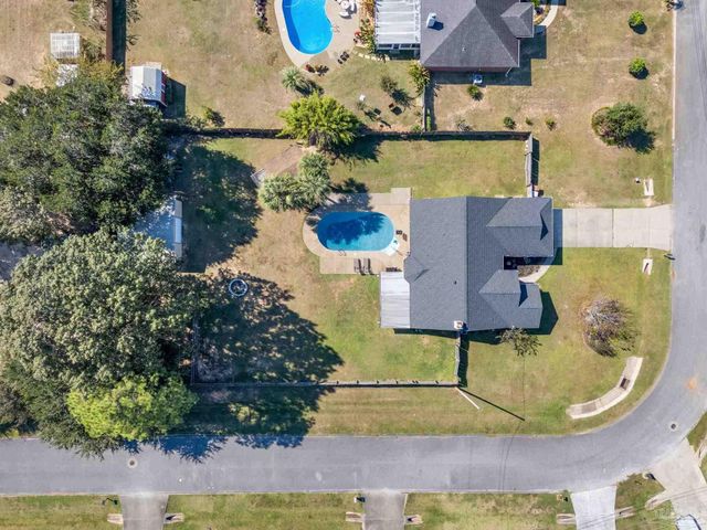 3660 Misty Woods Cir, Pace, FL 32571