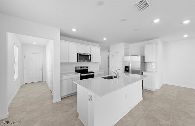 1036 Caloosa Breeze DR, Labelle, FL 33935