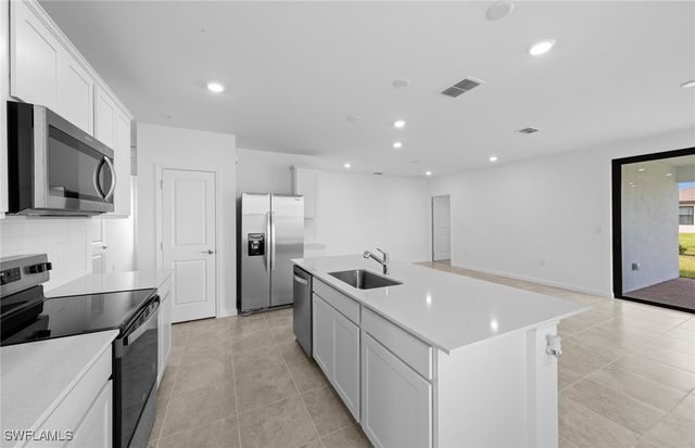 1036 Caloosa Breeze DR, Labelle, FL 33935