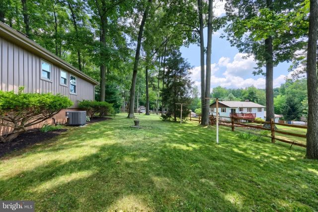 468 FAIRVIEW DR, Hanover, PA 17331