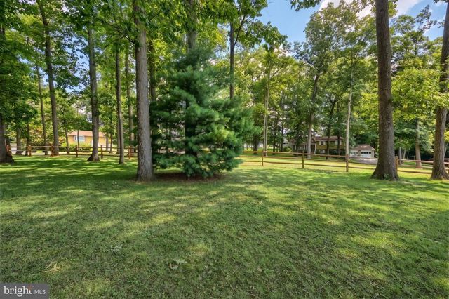 468 FAIRVIEW DR, Hanover, PA 17331