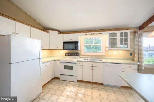 468 FAIRVIEW DR, Hanover, PA 17331
