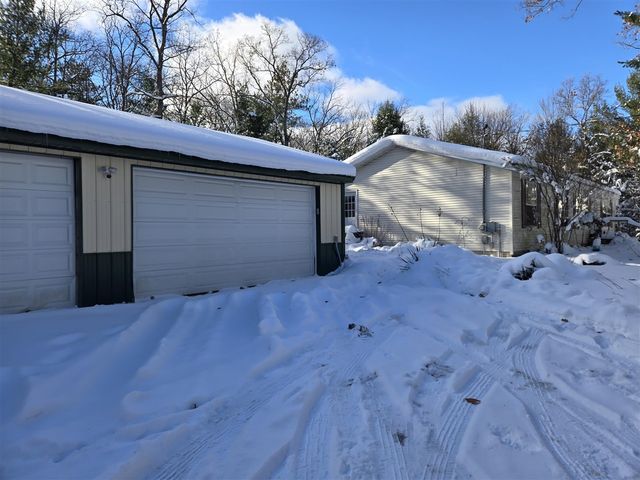 9113 N Kaderabek Trail, Irons, MI 49644