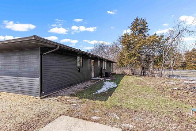 7010 PRAIRIE HILL Road, South Beloit, IL 61080