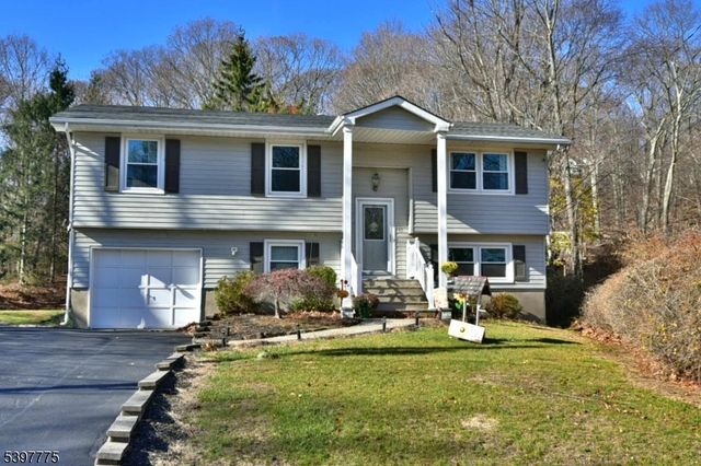 49 Broadway, West Milford Twp., NJ 07480