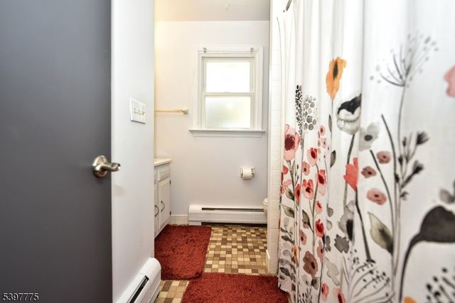 49 Broadway, West Milford Twp., NJ 07480