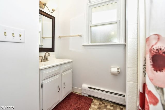 49 Broadway, West Milford Twp., NJ 07480