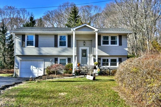 49 Broadway, West Milford Twp., NJ 07480
