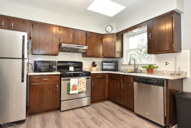 49 Broadway, West Milford Twp., NJ 07480