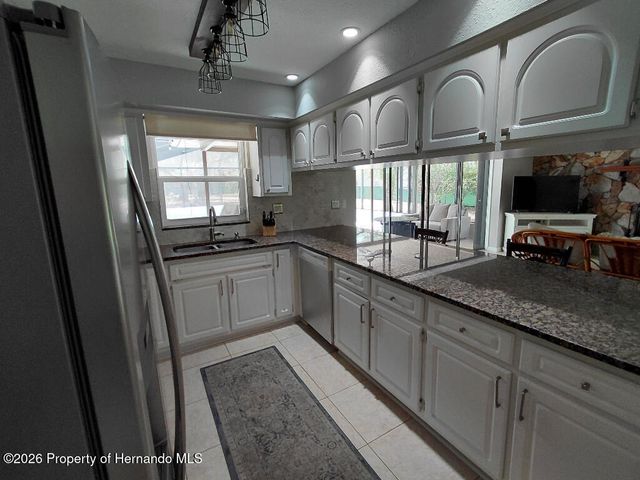 11238 Kodiak Wren Road, Weeki Wachee, FL 34614