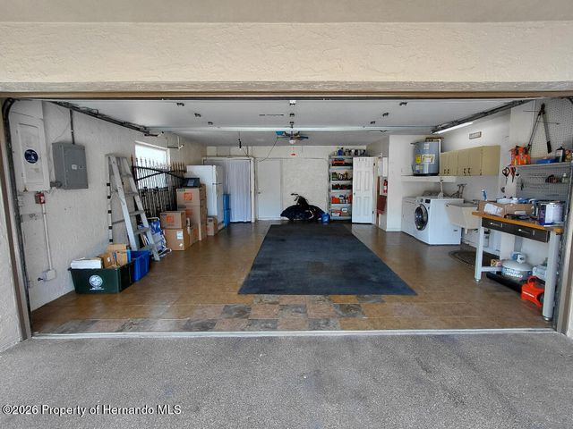 11238 Kodiak Wren Road, Weeki Wachee, FL 34614