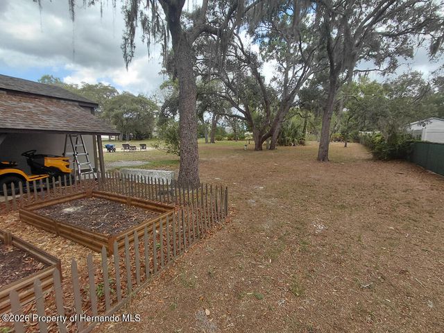11238 Kodiak Wren Road, Weeki Wachee, FL 34614