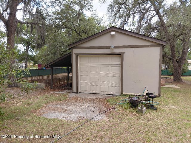 11238 Kodiak Wren Road, Weeki Wachee, FL 34614