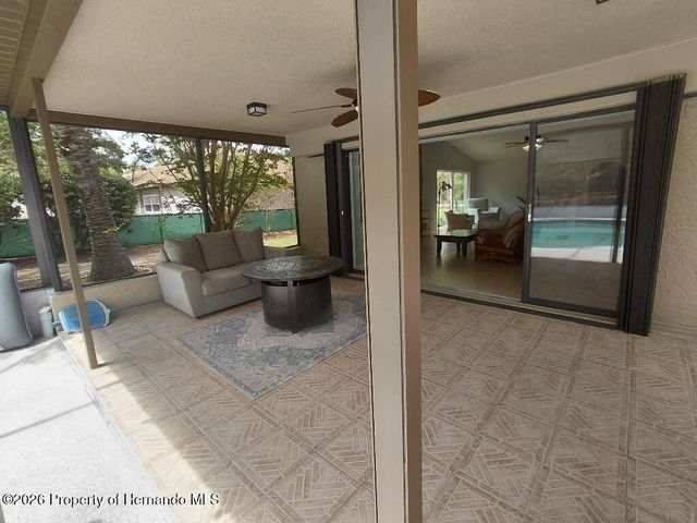 11238 Kodiak Wren Road, Weeki Wachee, FL 34614