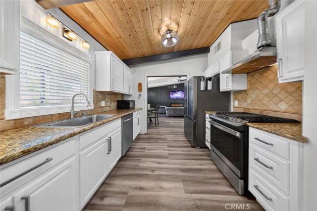 7959 Bothwell Road, Reseda, CA 91335