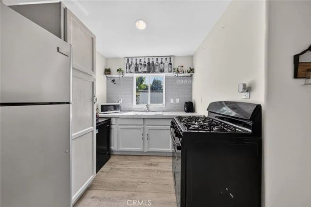 7959 Bothwell Road, Reseda, CA 91335