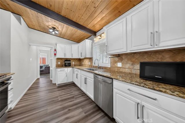 7959 Bothwell Road, Reseda, CA 91335