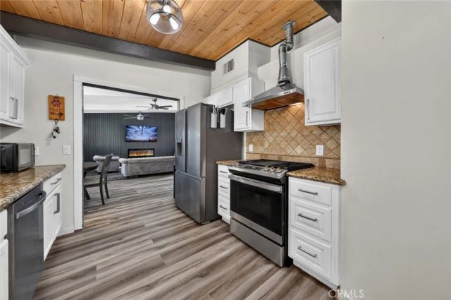 7959 Bothwell Road, Reseda, CA 91335