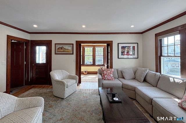 76 Harborview Avenue, Bridgeport, CT 06605