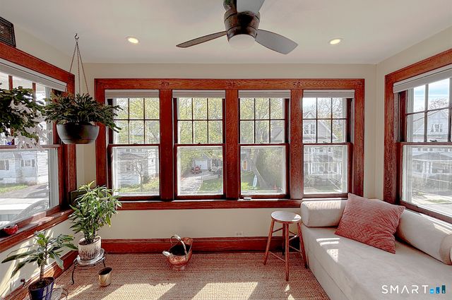 76 Harborview Avenue, Bridgeport, CT 06605