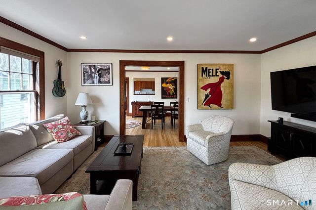 76 Harborview Avenue, Bridgeport, CT 06605