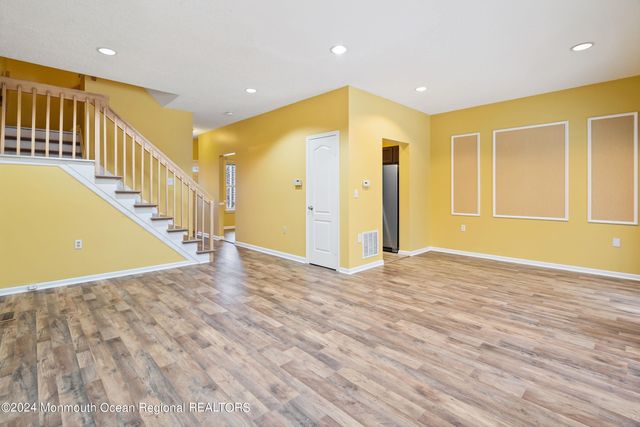 707 Hatchery Court, Freehold, NJ 07728
