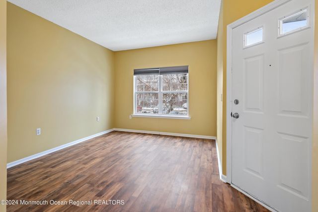 707 Hatchery Court, Freehold, NJ 07728