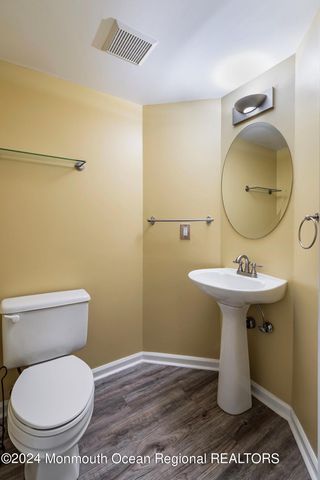 707 Hatchery Court, Freehold, NJ 07728