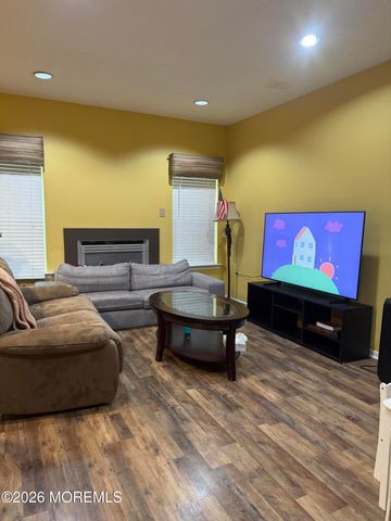 707 Hatchery Court, Freehold, NJ 07728